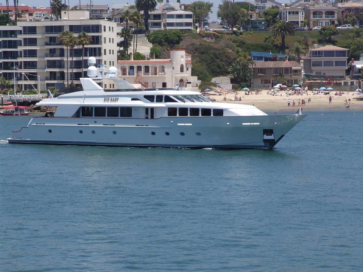 lay in the sun and soak it up on the balboa peninsula beach sand 